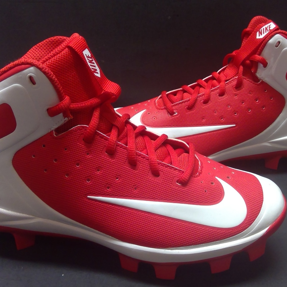 Boys NIKE Cleats HUARACHE PRO MID 923434